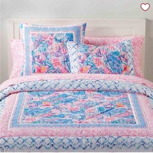 Lilly Pulitzer Slathouse Soiree Patchwork Quilt and Shams